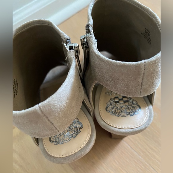 EUC Vince Camuto open toe booties - Picture 6 of 11